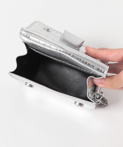 URBAN RESEARCH ROSSO WOMEN（アーバンリサーチ　ロッソ）の「クロコチェーンミニポシェット（ショルダーバッグ・レディース・ブラック/シルバー・-）」の9枚目の写真