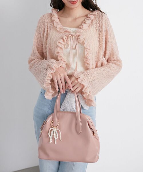 MAJESTIC LEGON(マジェスティックレゴン)の「チャームセットボストンバッグ(ボストンバッグ・レディース・キャメル/ピンク/アイボリー・FREE)」の3枚目の写真