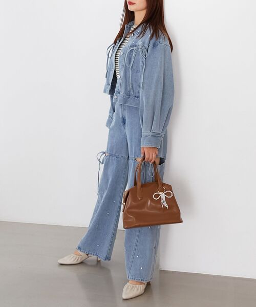 MAJESTIC LEGON(マジェスティックレゴン)の「チャームセットボストンバッグ(ボストンバッグ・レディース・キャメル/ピンク/アイボリー・FREE)」の4枚目の写真