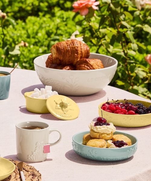 Le Creuset（ルクルーゼ）の「マルチボール 25cm スプリングレリーフ