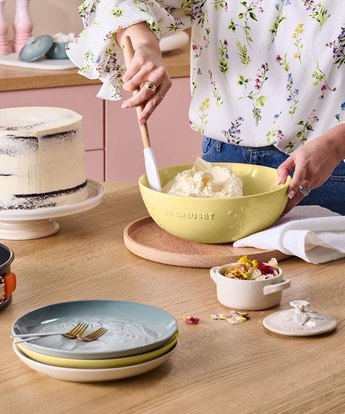 Le Creuset（ルクルーゼ）の「マルチボール 25cm スプリングレリーフ