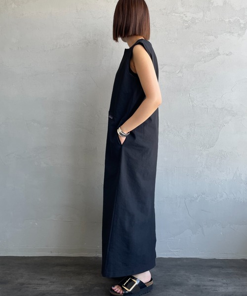 THOUSAND MILE（サウザンドマイル）の「【mina 7月号掲載】[THOUSAND MILE/サウザンド マイル] 別注 シアサッカーハーフジップ ノースリーブワンピース（ワンピース・レディース・ブラック/ベージュ/ネイビー・F）」の14枚目の写真