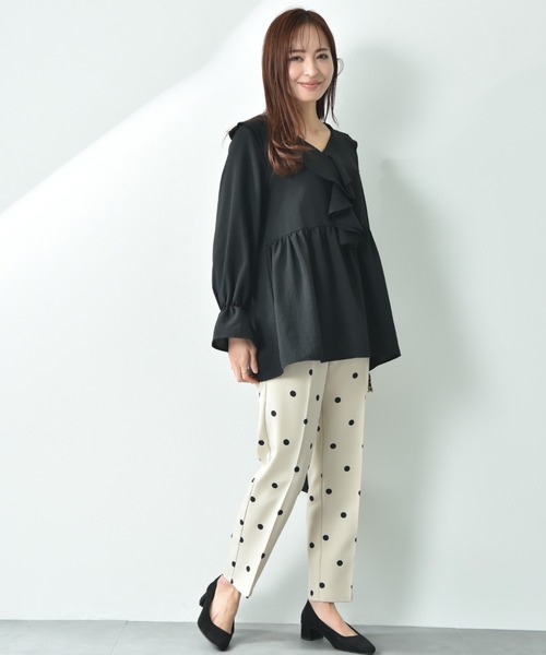 INTERPLANET（インタープラネット）の「ソフト麻調ラッフル衿ブラウス（シャツ/ブラウス・レディース・ブラック/ベージュ/オフホワイト・FREE）」の11枚目の写真