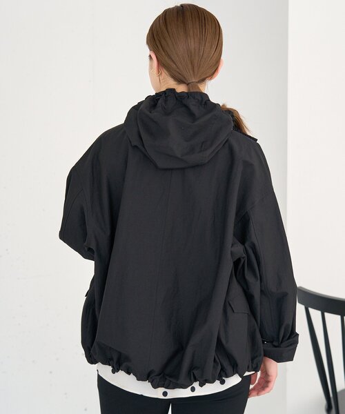 新品タグ付き ウェザー トラペーズスカートMANTECO フードミドル ブルゾン IENA（イエナ）の「MANTECO フードミドル ブルゾン（その他アウター