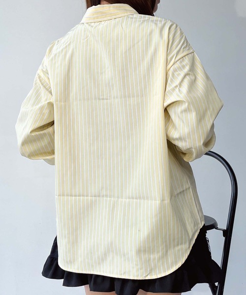 AS KNOW AS plus（アズノゥアズプラス）の「●アソートデザイン ちりばめロゴビッグサイズシャツ（シャツ/ブラウス・レディース・ブラック/オフホワイト/サックスブルー系/イエロー系・FREE）」の15枚目の写真