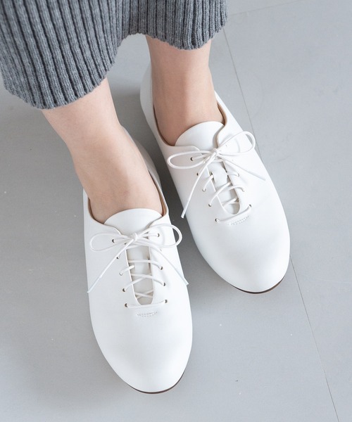 JELLY BEANS（ジェリービーンズ）の「ソフトレースアップフラットシューズ【Made in Japan】(113-51011)JELLY BEANS(ジェリービーンズ)（ドレスシューズ・レディース・ホワイト/ブラック/シルバー・24.5/24/23.5/23/22.5）」の2枚目の写真