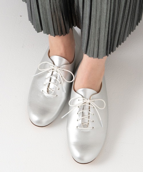 JELLY BEANS（ジェリービーンズ）の「ソフトレースアップフラットシューズ【Made in Japan】(113-51011)JELLY BEANS(ジェリービーンズ)（ドレスシューズ・レディース・ホワイト/ブラック/シルバー・24.5/24/23.5/23/22.5）」の6枚目の写真