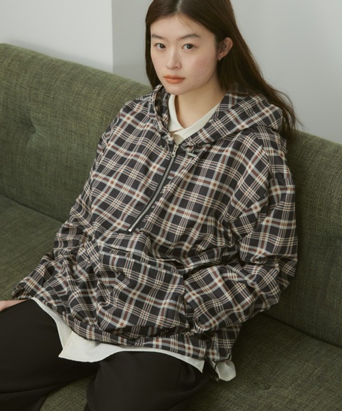 MERLOT（メルロー）の「チェックアノラックパーカー/裾ドローコード付き（パーカー・レディース・ブラウン/ネイビー・FREE）」の8枚目の写真