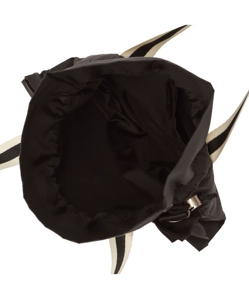 +diana(プラスダイアナ)の「【500mlペットボトル収納可】ミニショルダーバッグ(ハンドバッグ・レディース・ブラック・FREE)」の5枚目の写真