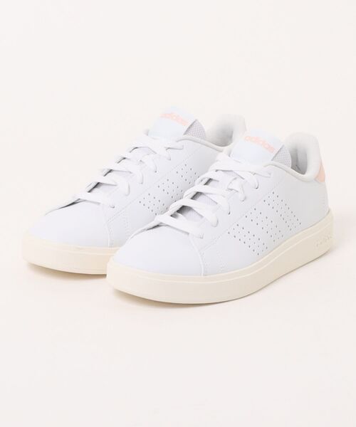 adidas（アディダス）の「《adidas》ADVANCOURT BASE 2.0 W（スニーカー・レディース・ホワイト/ホワイト×シルバー/ホワイト×ピンク/ブラック×ピンク/ホワイト系その他/グレー系その他・23.0cm/23.5cm/24.0cm/24.5cm/25.0cm/22.5cm）」の2枚目の写真