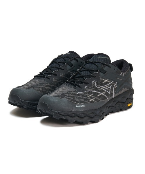 MIZUNO(ミズノ )の「MIZUNO WAVE MUJIN LS GTX(ミズノ ウエーブ ムジン LS ゴアテックス)(スニーカー・メンズ・ブラック/グリーン系・26cm/26.5cm/27cm/27.5cm/28cm/28.5cm/29cm)」の1枚目の写真