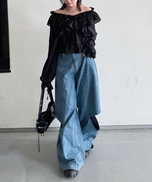 nemne store(ネンネストア)の「《Delfy》ウェスト折り返しサイドスリットデニム(デニムパンツ・レディース・ブラック系/サックスブルー系・SMALL/MEDIUM)」の2枚目の写真