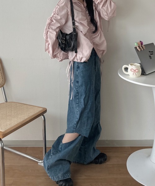 nemne store(ネンネストア)の「《Delfy》ウェスト折り返しサイドスリットデニム(デニムパンツ・レディース・ブラック系/サックスブルー系・SMALL/MEDIUM)」の3枚目の写真