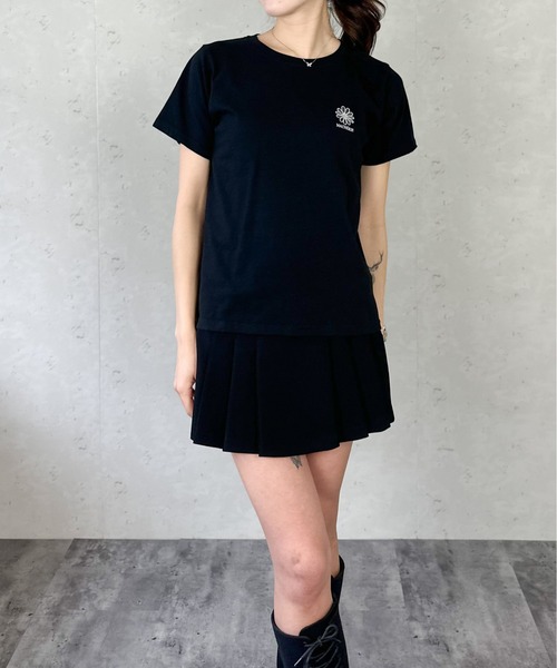 Per sist ence(パーシエンス)の「天竺フラワー刺繍コンパクトTシャツ(Tシャツ/カットソー・レディース・ブラック/オフホワイト/杢グレー・FREE)」の16枚目の写真