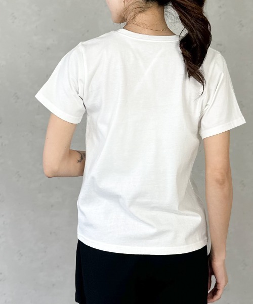 Per sist ence(パーシエンス)の「天竺フラワー刺繍コンパクトTシャツ(Tシャツ/カットソー・レディース・ブラック/オフホワイト/杢グレー・FREE)」の8枚目の写真