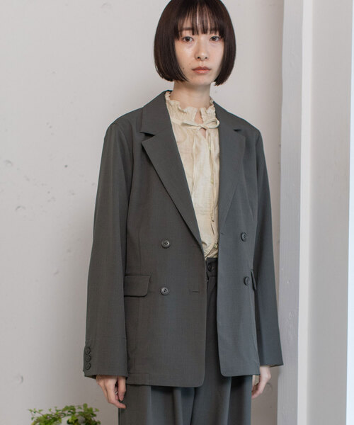 POU DOU DOU（プードゥドゥ）の「ダブルボタンテーラードジャケット（テーラードジャケット・レディース・ダークグレー/モカ/ブラック・M）」の2枚目の写真