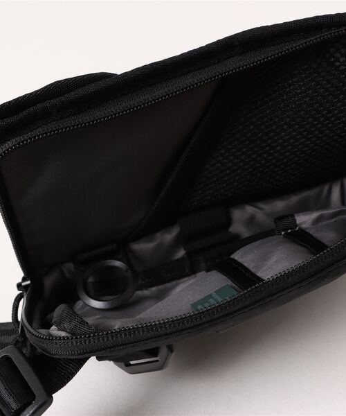 CHROME（クローム）の「CHROME/クローム ショルダーバッグ TRAVEL TECH POUCH トラベル テック ポーチ AC256BLKX（ショルダーバッグ・メンズ・ブラック・FREE）」の4枚目の写真
