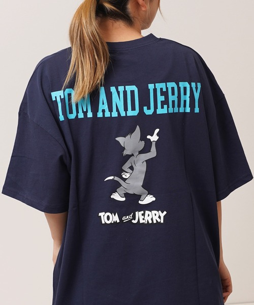 Tom&Jerry(トムアンドジェリー)の「【トムとジェリー】アソートデザイン Tシャツ / TOM&JERRY S/S Tee(Tシャツ/カットソー・レディース・ホワイト系2/ネイビー系2/グリーン系1/ホワイト系1/ブラック系4/グリーン系3/ホワイト系3/ホワイト系4/ブラック系1/ネイビー系4/グレー系3/グレー系2・L/M)」の12枚目の写真