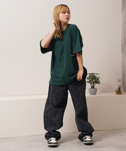 Tom&Jerry(トムアンドジェリー)の「【トムとジェリー】アソートデザイン Tシャツ / TOM&JERRY S/S Tee(Tシャツ/カットソー・レディース・ホワイト系2/ネイビー系2/グリーン系1/ホワイト系1/ブラック系4/グリーン系3/ホワイト系3/ホワイト系4/ブラック系1/ネイビー系4/グレー系3/グレー系2・L/M)」の14枚目の写真