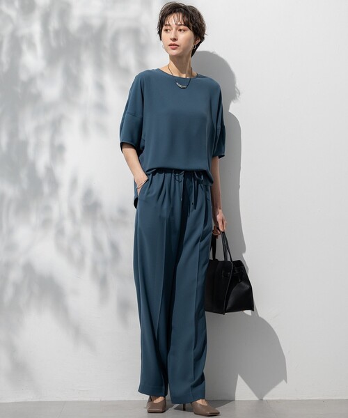 23区(ニジュウサンク)の「【吸水速乾/UVカット/接触冷感】ストレッチジョーゼット ランタンスリーブ カットソー(Tシャツ/カットソー・レディース・ネイビー系/ベージュ系/ダークグリーン系/ブラック系・38)」の7枚目の写真