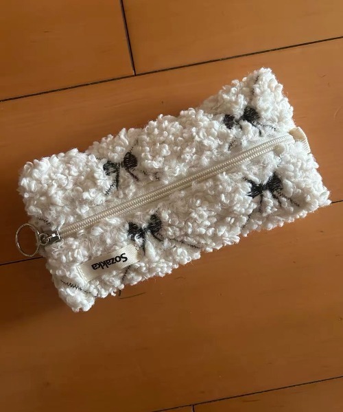 E&C closet…(イーアンドシークローゼット)の「ボアリボン刺繍ペンケース(ポーチ・レディース・アイボリー・FREE)」の14枚目の写真