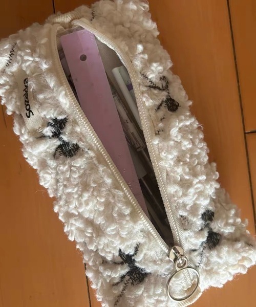 E&C closet…(イーアンドシークローゼット)の「ボアリボン刺繍ペンケース(ポーチ・レディース・アイボリー・FREE)」の15枚目の写真