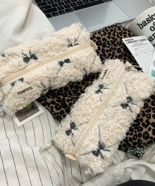 E&C closet…(イーアンドシークローゼット)の「ボアリボン刺繍ペンケース(ポーチ・レディース・アイボリー・FREE)」の6枚目の写真