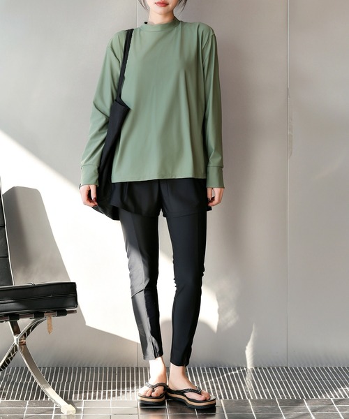 TeddyShop(テディショップ)の「【紫外線カット99.9%】レディース水着 水陸両用で紫外線も体型もカバーできる。2WAY長袖プチハイネックパッド付きラッシュガード+レギンス+ショーツ 3点セット(水着・レディース・ブルー系その他/グリーン/モカ/ベージュ・LL/S/M/L)」の3枚目の写真