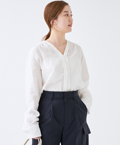 IENA(イエナ)の「タックフリルブラウス(シャツ/ブラウス・レディース・ブラック/ホワイト・FREE)」の22枚目の写真
