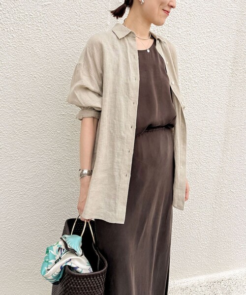 NOLLEY’S（ノーリーズ）の「【WEB STAFF恵☆別注カラーあり】《セットアップ対応》MY STANDARD リネンシャツ（シャツ/ブラウス・レディース・ホワイト/ライトブルー/ダークネイビー/ダークブラウン/ベージュ/ピンク・FREE）」の3枚目の写真