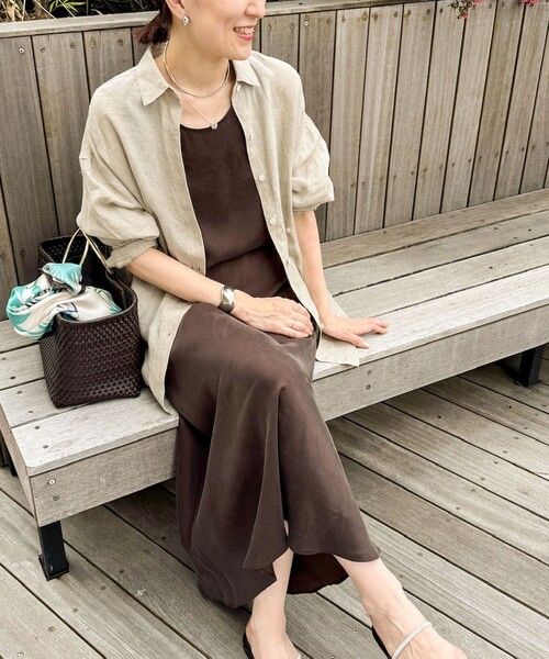 NOLLEY’S（ノーリーズ）の「【WEB STAFF恵☆別注カラーあり】《セットアップ対応》MY STANDARD リネンシャツ（シャツ/ブラウス・レディース・ホワイト/ライトブルー/ダークネイビー/ダークブラウン/ベージュ/ピンク・FREE）」の16枚目の写真