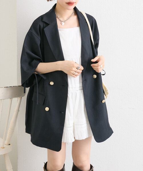 w closet（ダブルクローゼット）の「半袖袖リボンBIGテーラードジャケット（テーラードジャケット・レディース・アイボリー/グレー/ネイビー・FREE）」の3枚目の写真