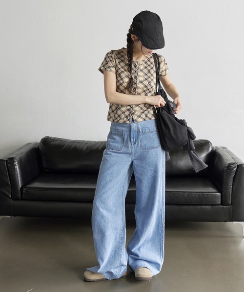 UNE MANSION（ユヌマンション）の「【低身長 / 高身長用 サイズ＆丈が選べるカラーパンツ】【 3color ／ ３size／ 2lengths 】【 足長効果あり】カットオフフロントアウトポケットセミストレートデニム（デニムパンツ・レディース・ブルー/ブラック/ライトブルー・S-Short/S-Long/M-Short/M-Long/L-Short/L-Long）」の4枚目の写真