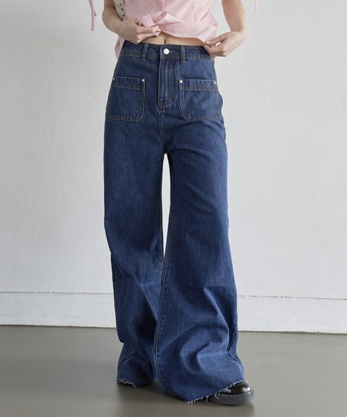 UNE MANSION（ユヌマンション）の「【低身長 / 高身長用 サイズ＆丈が選べるカラーパンツ】【 3color ／ ３size／ 2lengths 】【 足長効果あり】カットオフフロントアウトポケットセミストレートデニム（デニムパンツ・レディース・ブルー/ブラック/ライトブルー・S-Short/S-Long/M-Short/M-Long/L-Short/L-Long）」の7枚目の写真
