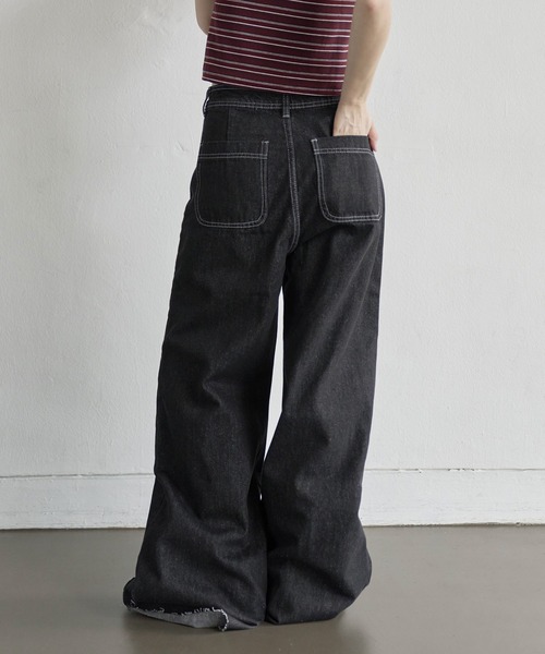 UNE MANSION（ユヌマンション）の「【低身長 / 高身長用 サイズ＆丈が選べるカラーパンツ】【 3color ／ ３size／ 2lengths 】【 足長効果あり】カットオフフロントアウトポケットセミストレートデニム（デニムパンツ・レディース・ブルー/ブラック/ライトブルー・S-Short/S-Long/M-Short/M-Long/L-Short/L-Long）」の12枚目の写真