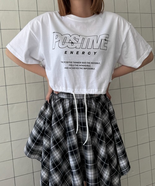 WOND(ウォンド)の「WOND/ドロストロゴショートT(Tシャツ/カットソー・レディース・ブラック/ホワイト/レッド・FREE)」の1枚目の写真