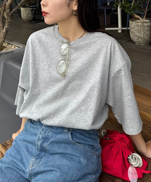 CIAOPANIC TYPY（チャオパニックティピー）の「【ユニセックス】汗染み防止抗菌防臭　半袖TEE（Tシャツ/カットソー・レディース・ライトグレー/マスタード/ネイビー/グレー系その他2/グリーン系その他2/ブラック/オフホワイト/ブラウン系その他2/レッド系その他2/チャコールグレー/サックスブルー・MEDIUM/LARGE/X-LARGE）」の6枚目の写真