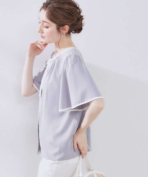 couture brooch（クチュールブローチ）の「【きれいめ・二の腕カバー・通勤】配色フレア2WAYブラウス（シャツ/ブラウス・レディース・ネイビー/オフホワイト/ライトグレー・36/40/38/42）」の22枚目の写真