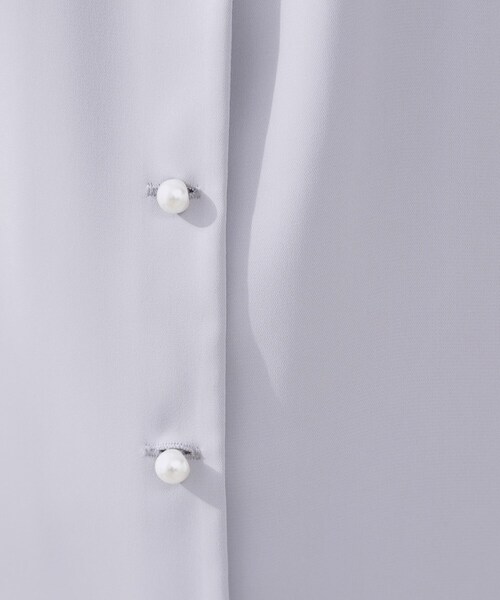 couture brooch（クチュールブローチ）の「【きれいめ・二の腕カバー・通勤】配色フレア2WAYブラウス（シャツ/ブラウス・レディース・ネイビー/オフホワイト/ライトグレー・36/40/38/42）」の13枚目の写真