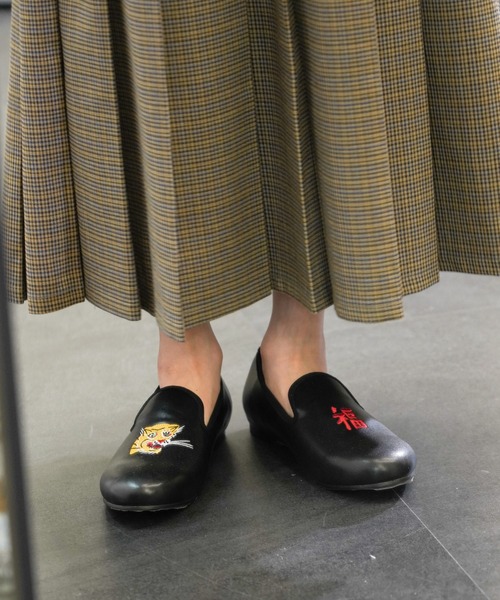 THRIFTY LOOK(スリフティールック)の「THRIFTY LOOK / スリフティールック "VIET-NAM" OPERA SHOES ベトナムジャケット 刺しゅう オペラシューズ(バレエシューズ・メンズ・ブラック/ブラック系その他・6/9/10/5)」の3枚目の写真