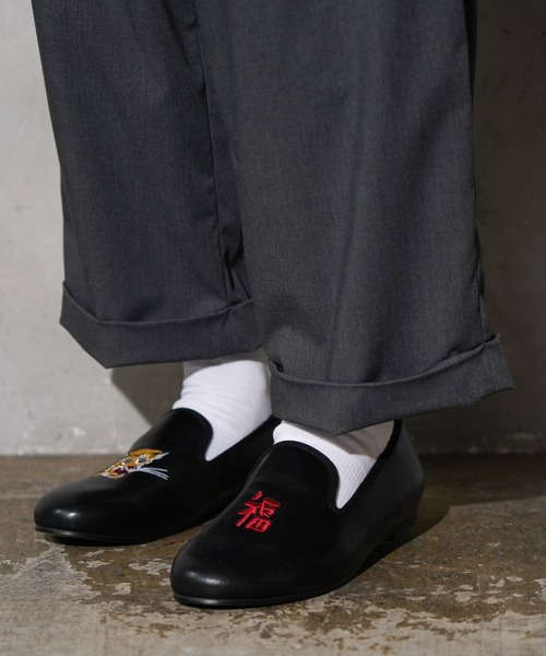 THRIFTY LOOK(スリフティールック)の「THRIFTY LOOK / スリフティールック "VIET-NAM" OPERA SHOES ベトナムジャケット 刺しゅう オペラシューズ(バレエシューズ・メンズ・ブラック/ブラック系その他・6/9/10/5)」の4枚目の写真