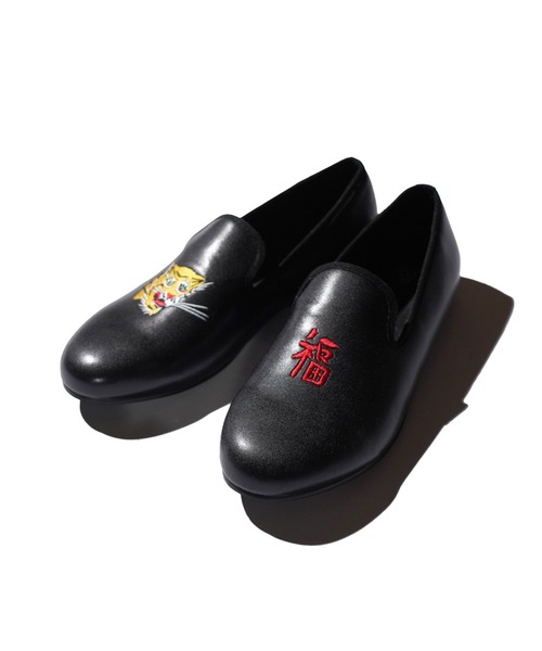 THRIFTY LOOK(スリフティールック)の「THRIFTY LOOK / スリフティールック "VIET-NAM" OPERA SHOES ベトナムジャケット 刺しゅう オペラシューズ(バレエシューズ・メンズ・ブラック/ブラック系その他・6/9/10/5)」の7枚目の写真