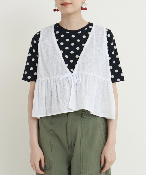 Dot&Stripes CHILD WOMAN(ドットアンドストライプス チャイルドウーマン)の「☆からみジャカード フリルショートベスト(ベスト・レディース・ホワイト/レッド・FREE)」の19枚目の写真