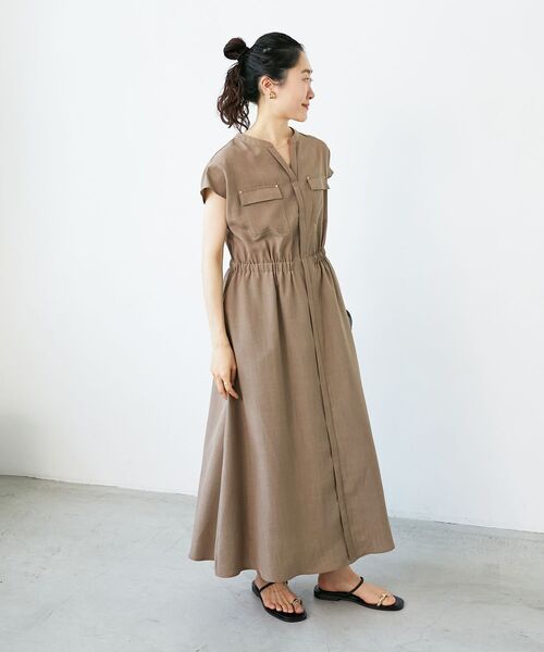 le.coeur blanc(ルクールブラン)の「《体型カバーが叶う◎》サップタンブラーウエストギャザーワンピース(ワンピース・レディース・ブラウン/グレイッシュベージュ・38)」の6枚目の写真