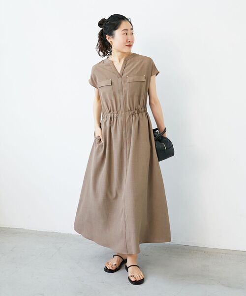 le.coeur blanc(ルクールブラン)の「《体型カバーが叶う◎》サップタンブラーウエストギャザーワンピース(ワンピース・レディース・ブラウン/グレイッシュベージュ・38)」の8枚目の写真
