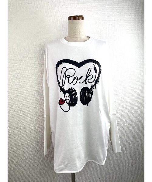 WORLD WIDE LOVE!(ワールドワイドラブ)の「デッドフォンスリーブスリットロンTEE(Tシャツ/カットソー・レディース・ライトベージュ/スミクロ/ホワイト・1)」の4枚目の写真