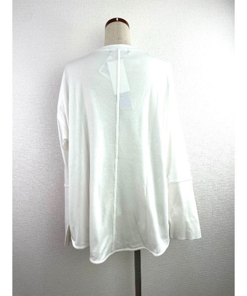 WORLD WIDE LOVE!(ワールドワイドラブ)の「デッドフォンスリーブスリットロンTEE(Tシャツ/カットソー・レディース・ライトベージュ/スミクロ/ホワイト・1)」の6枚目の写真