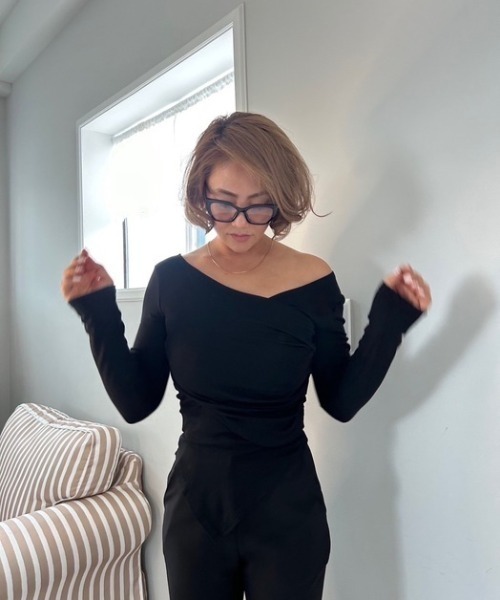 ipugo(イプゴ)の「ipugo/イプゴ バック紐 カシュクールロンT 2WAY(Tシャツ/カットソー・レディース・ブラック/ホワイト・FREE)」の21枚目の写真