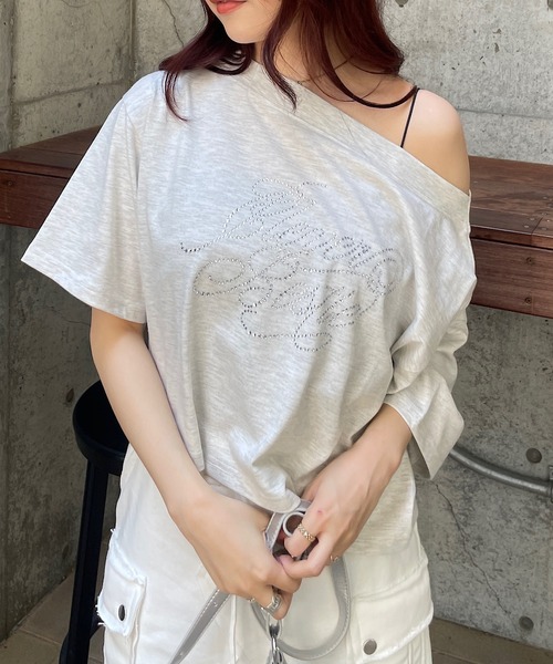 ONE SHOULDER Tシャツ セール】フロントラインストーンワンショルダーTシャツ（T
