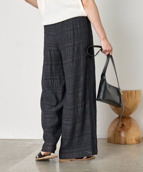 Jena espace merveilleux（ジェナ　エスパスメルヴェイユ）の「【セットアップ可能】シャーリングボーダーパンツ（その他パンツ・レディース・ベージュ/ブラック・FREE）」の10枚目の写真